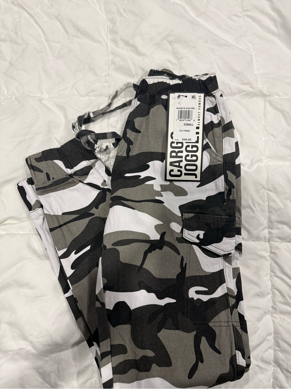 Almost Famous camo cargos-new with tags